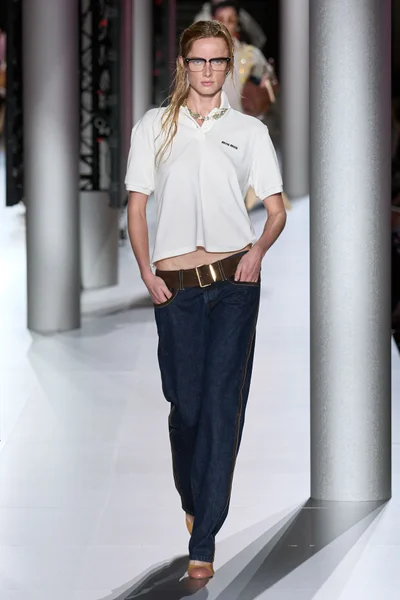 Look 30